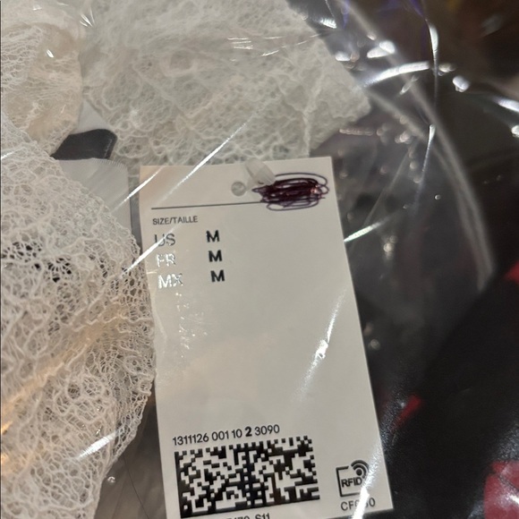 NWT H&M Edition Trumpet-Sleeved Lace Long Sleeve Blouse. Sz M. 1311126001 - Picture 8 of 8